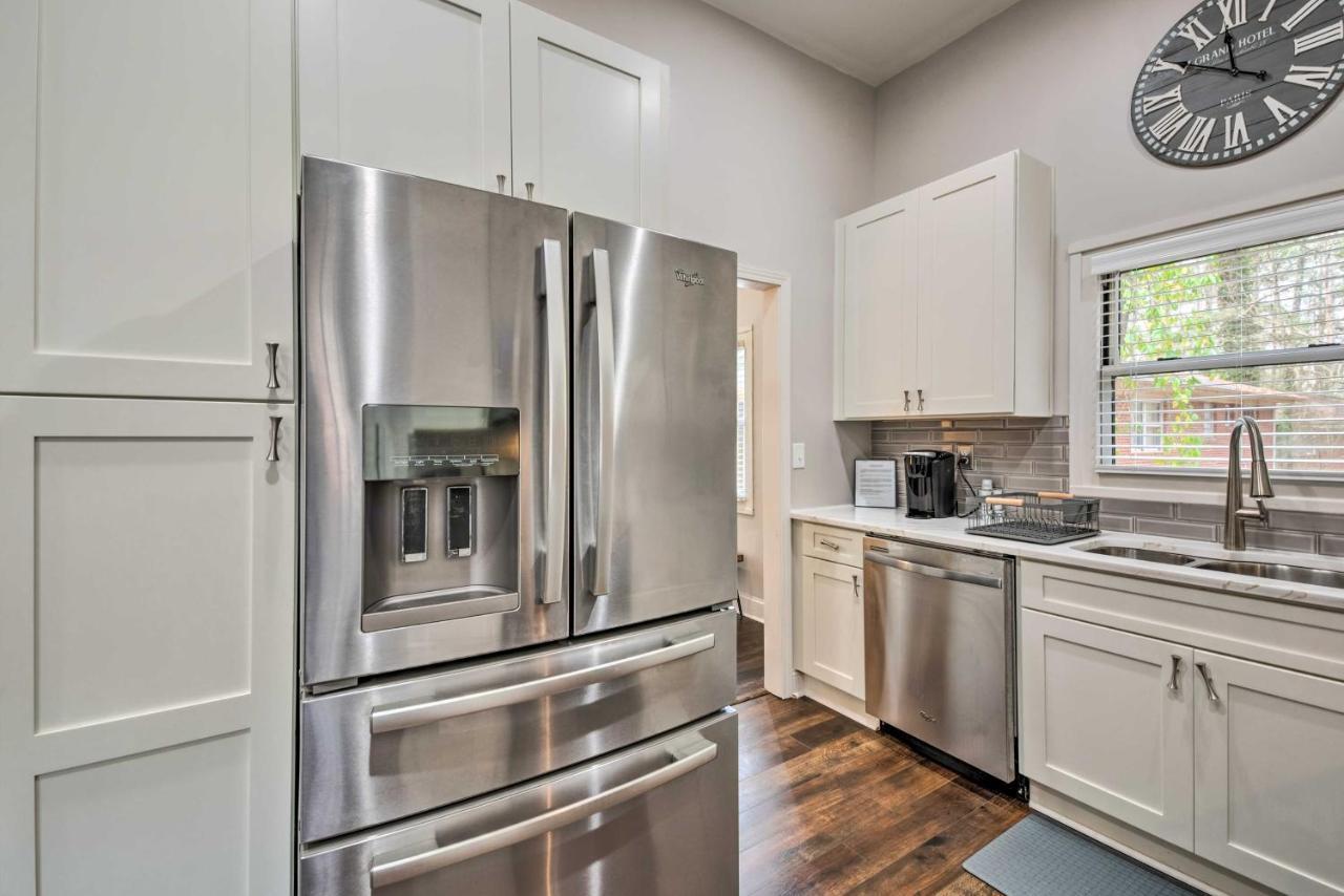 Atlanta Retreat With Deck In Greenbriar Area! Εξωτερικό φωτογραφία